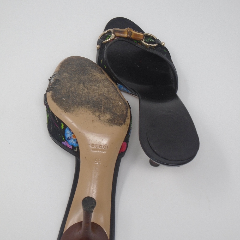 GUCCI BLACK FLORAL CANVAS BAMBOO HORSEBIT HEELS 9 - Picture 8 of 8